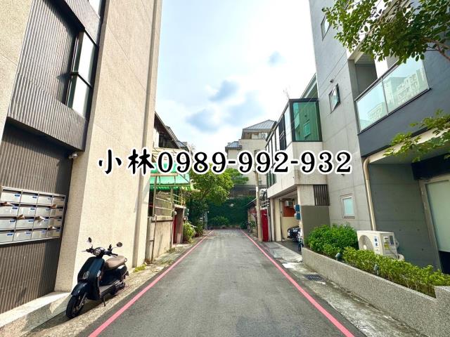 台中南屯法拍透天-2