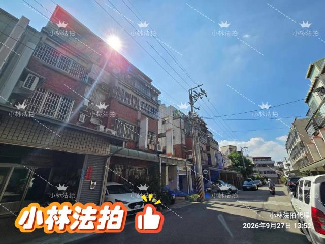 台中東區拍賣社區型透天-4