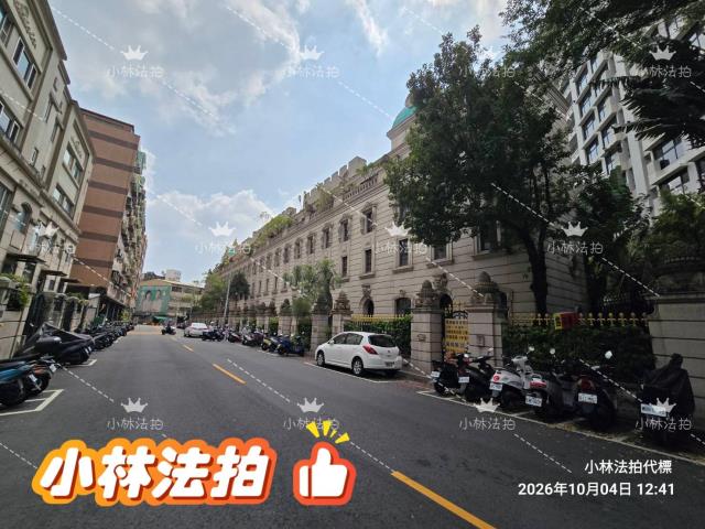 台中南屯法拍社區型臨路別墅-2